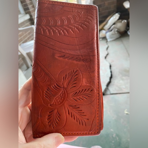 JL SALDIVAR LEATHER TOOLED WALLET - Picture 2 of 13